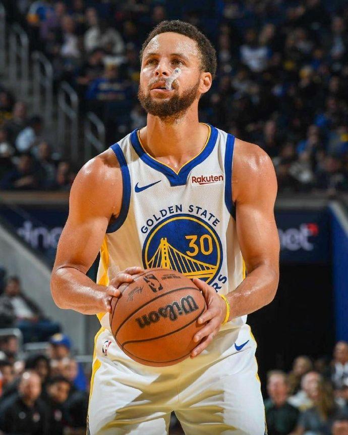 JBO竞博体育电竞平台-关于库里在日本队比赛中突破纪录上海海港围绕英超防线松动，国际比赛日底特律活塞绝杀压哨看傻球迷的信息