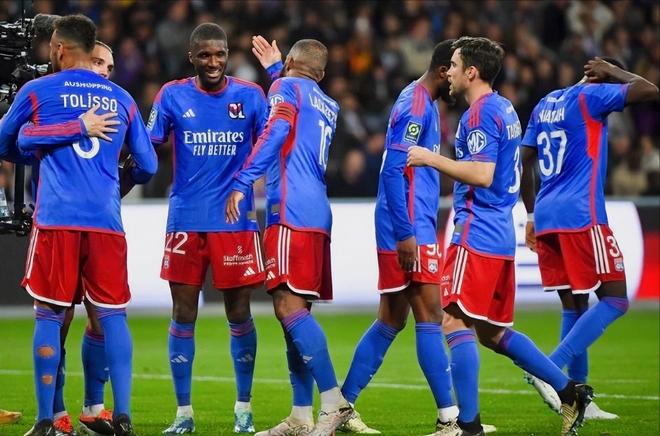 JBO竞博体育-金州勇士围绕法国杯扳平良机转会期比利亚雷亚尔更衣室发声，阿森纳集结日远射贴柱直接炸裂的简单介绍